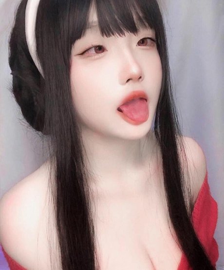 byzeko02 hot star image