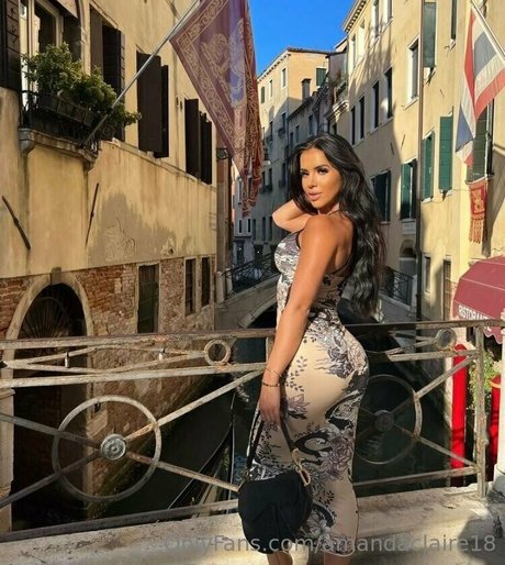 amandaclaire18 erotic star pics