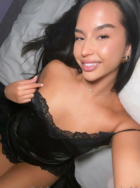 amandaclaire18 beautiful actress photo