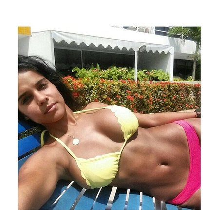 Daniela Baptista free star archive