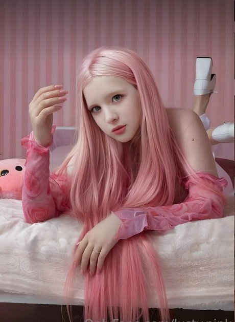 Lusty Pink exclusive actress archive