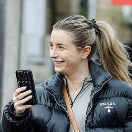 Dani Dyer top actress images