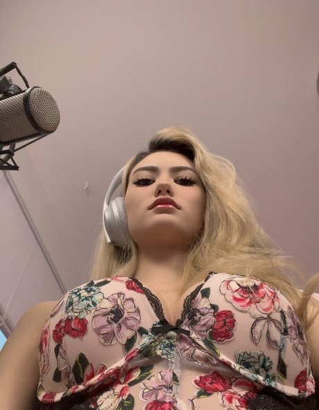 Harmsyuki model exclusive photos