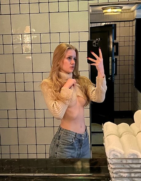 Vladababy nudes model picture