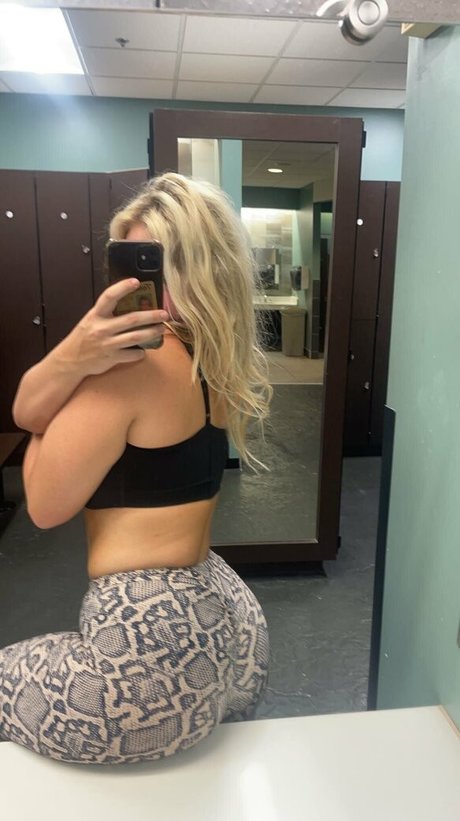 huge tits milf onlyfans adult images