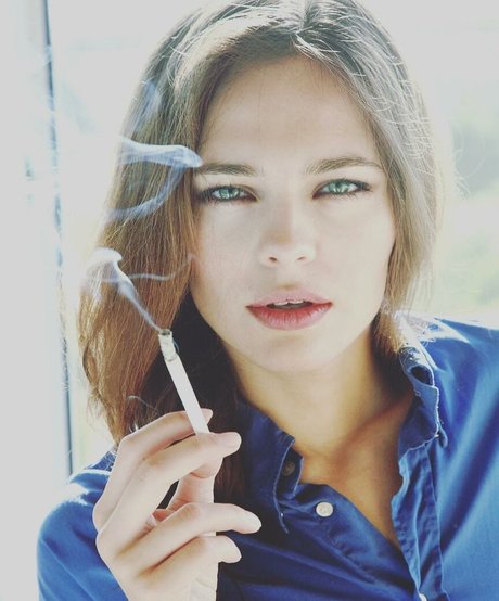 Nina Kraviz model hot gallery