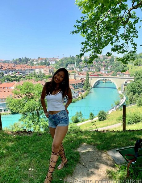 foxykitkat star top photo