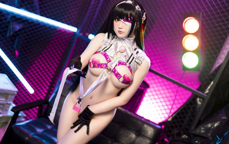 Hoshilily naked pornstar img