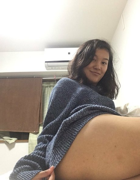 liskissesf model adult photo