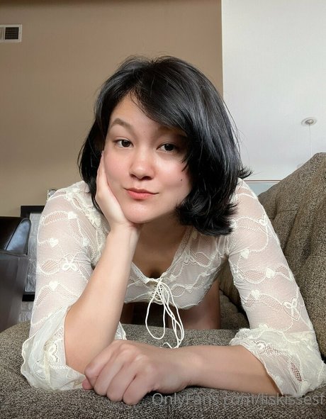 liskissesf model high quality gallery