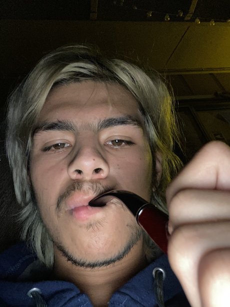 Moltres xxx top actress pictures