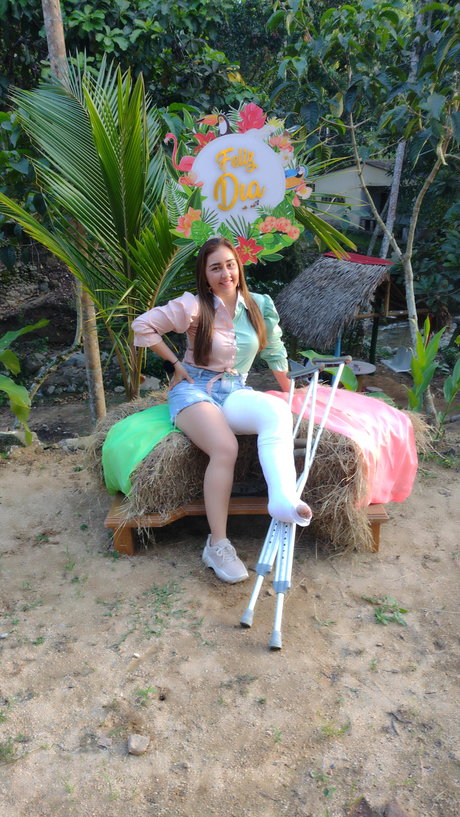 Yul Dapra high quality pornstar pic