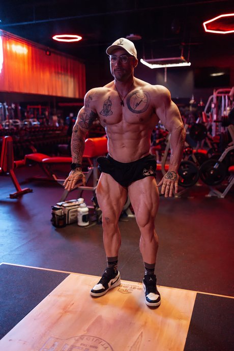 Garrett Firestone exclusive actress img