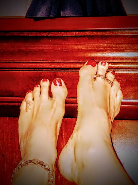 Southern Darling nude star photo