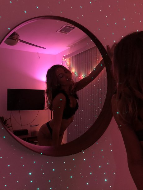 lilah beautiful pornstar pictures