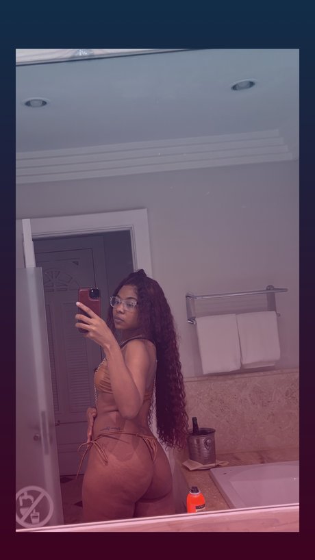 Bonnie Santana nude star photo