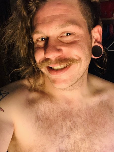 Anything Always star nude photo