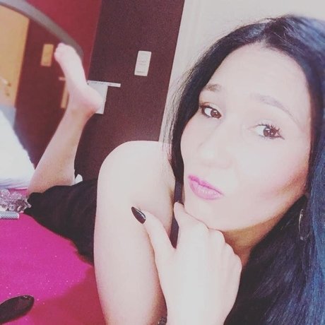 SarahSarah xxx model image