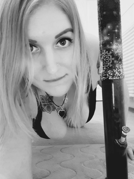 Tokes and Tits sex star img