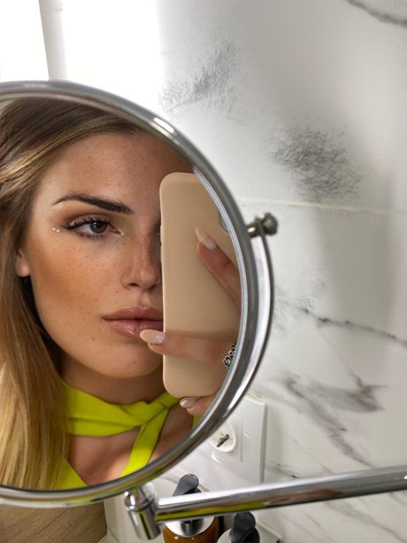 maylaspio model sexy gallery