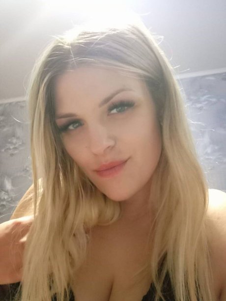 Victoria Kizirina_ erotic actress photos