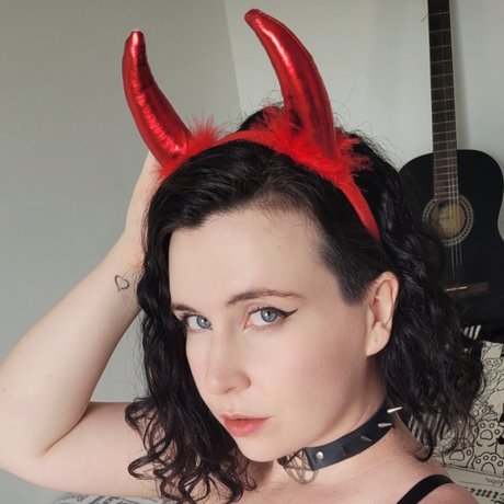 Allanna star hot photo