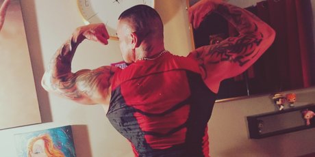 MAXIMO nice model images