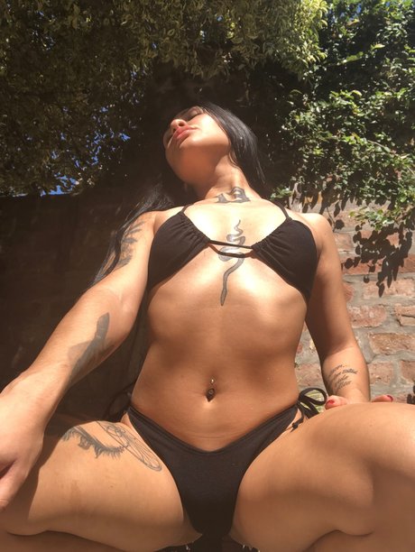 BABY MORA FIT GIRL_ star img