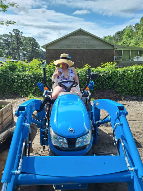 Milky Mrs Robinson star free pics