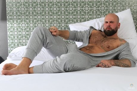 Hendrick Lewis xxx model photos