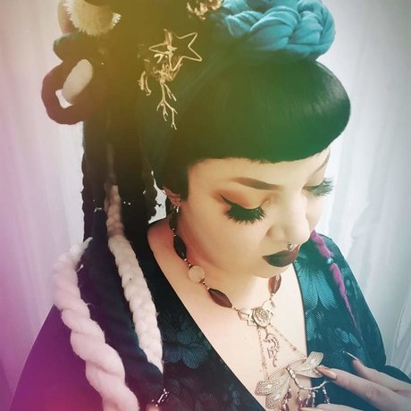 Dusty Rose perfect model picture