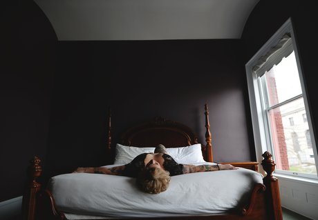 Liberty pretty actress galleries