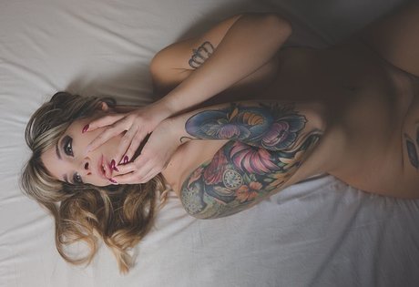 MalaConejita model best photos