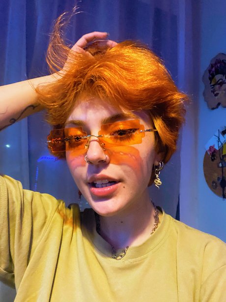 UZ_ perfect actress pic