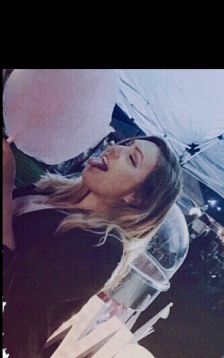 Davina Divine model nudes galleries