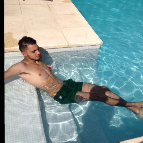 _SANTI WOLF_ exclusive star image