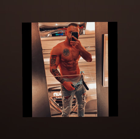 deandukes pornstar nude images