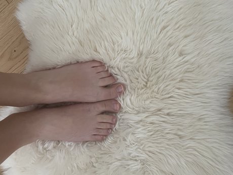 piedinibruttini model nice photo