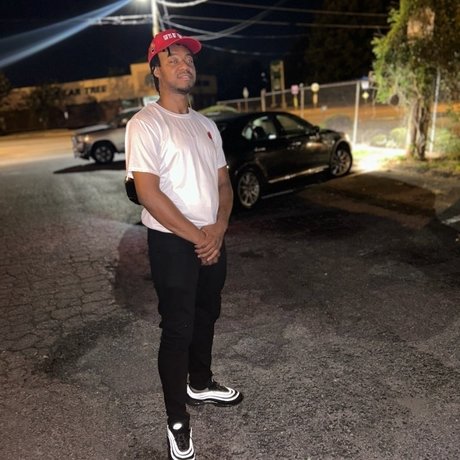 Slim Pipes pornstar hd pic