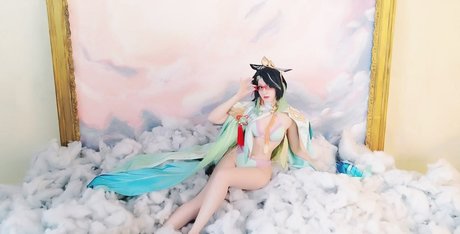 MaddyHaru adult model pic