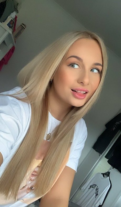 aadrianarose adult actress img