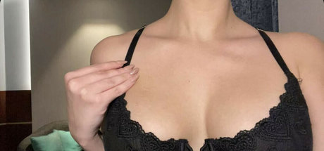 Roz Idrissi pretty pornstar gallery