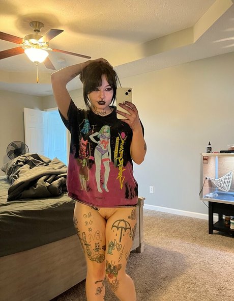 HotGothMlf sexy model pics