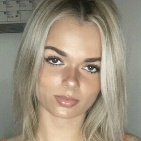 Lily Dobbs actress photos