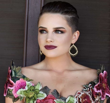 Hallie Clark model nudes pic