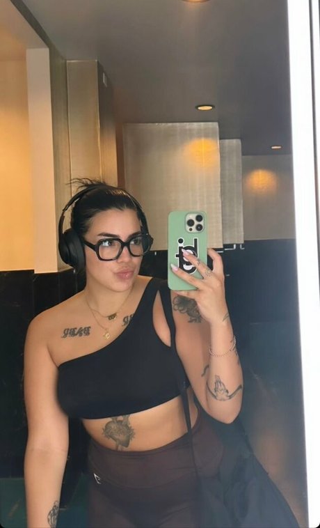 Selenaxoxoxo Marian pornographic actress photos