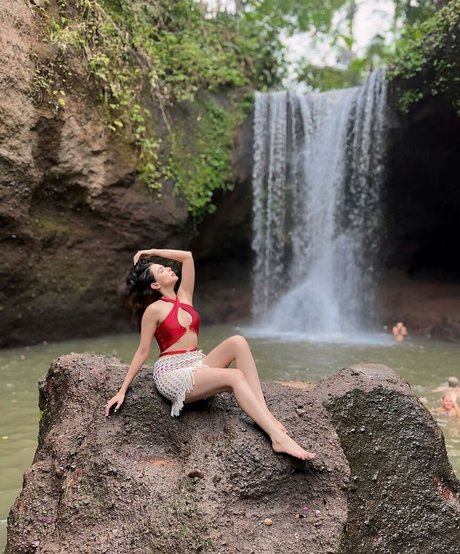 Palak Purswani beautiful model image