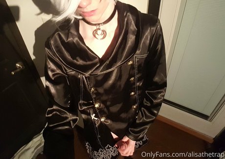 alisathetrap adult actress photos