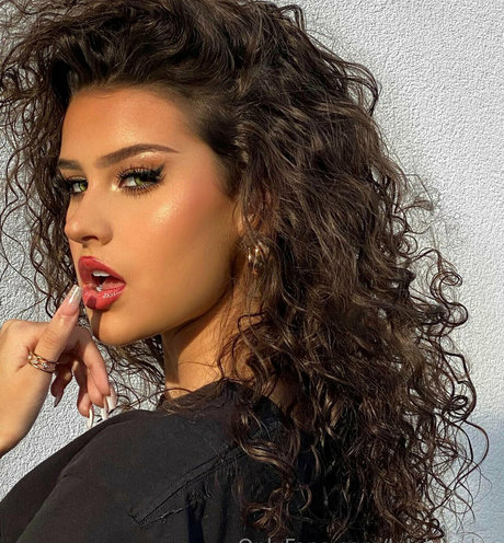 lolalourdes art model pic