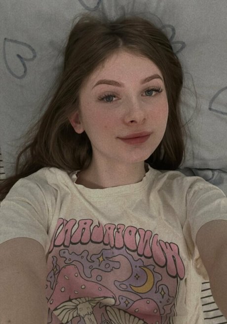 mia ts model sex photo